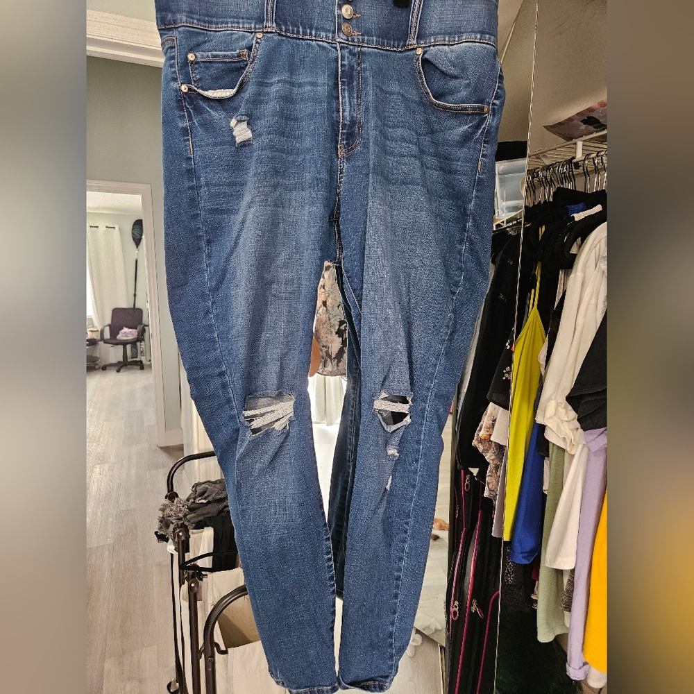 Arula Live In 3 Button Jeans Dark Blue with Ripped Knees - Size 18